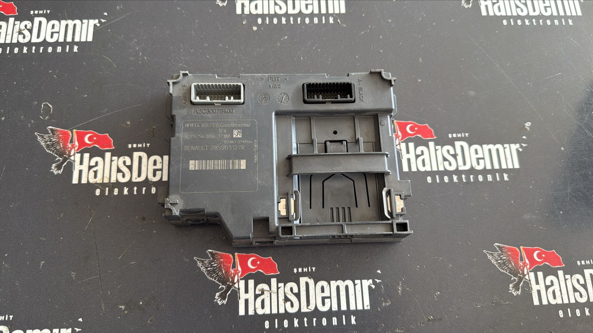 285903127R CLİO 4 KART OKUYUCU KART YUVASI