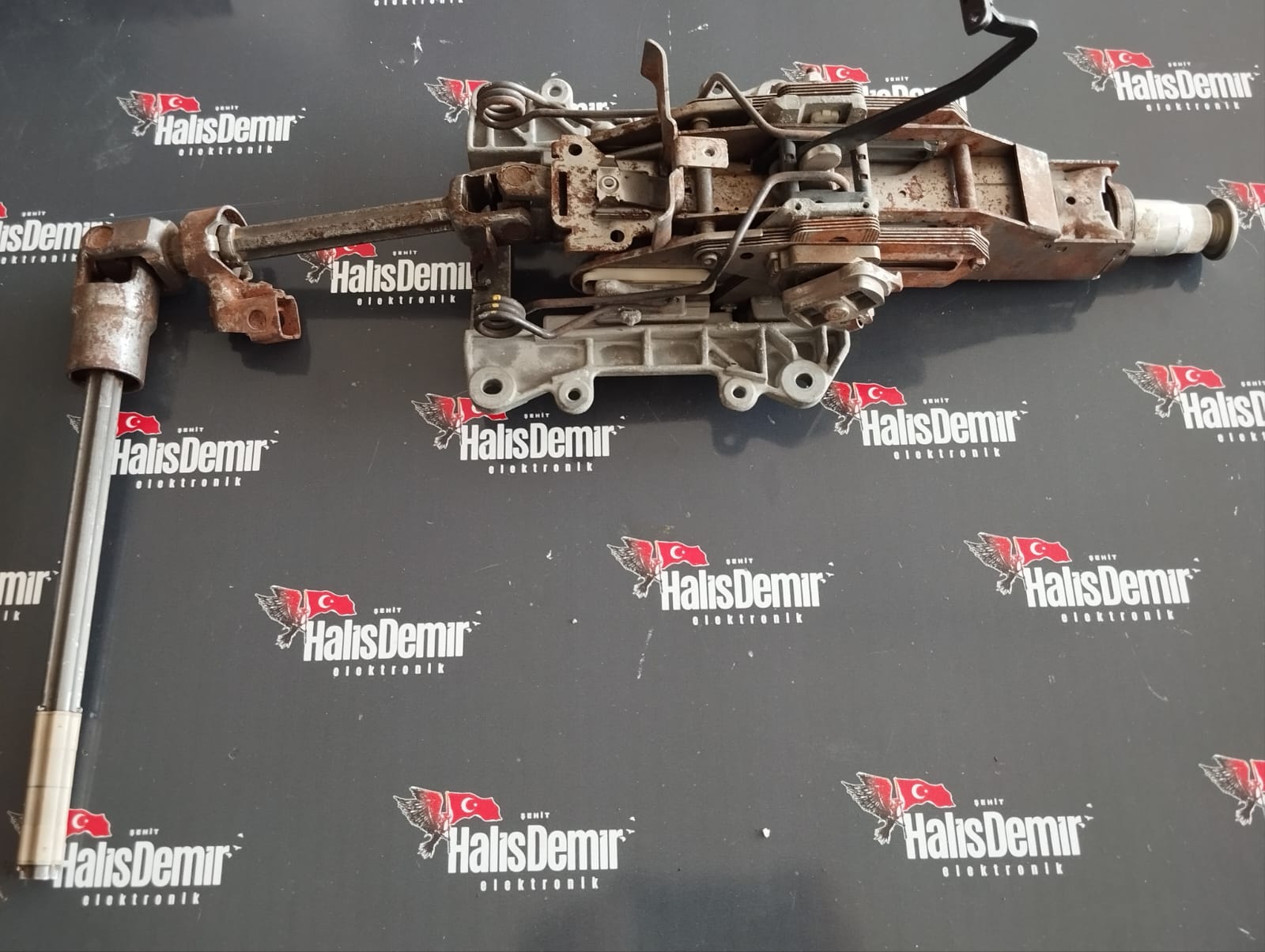 AUDİ Q7 DİREKSİYON SPOTU MİLİ ORJİNAL 7L8419501M