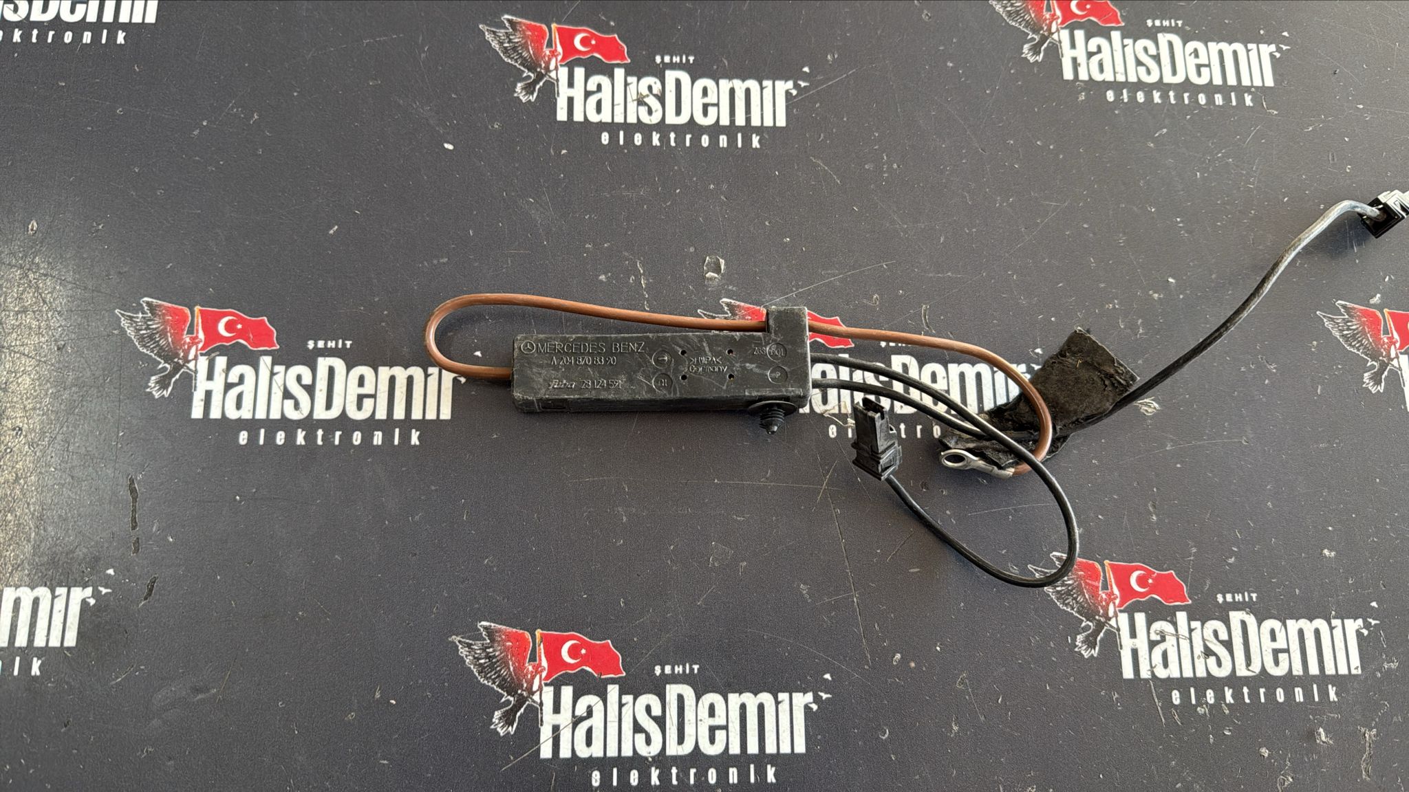 MERCEDES W204 ANTEN MODULÜ BEYNİ A2048708390