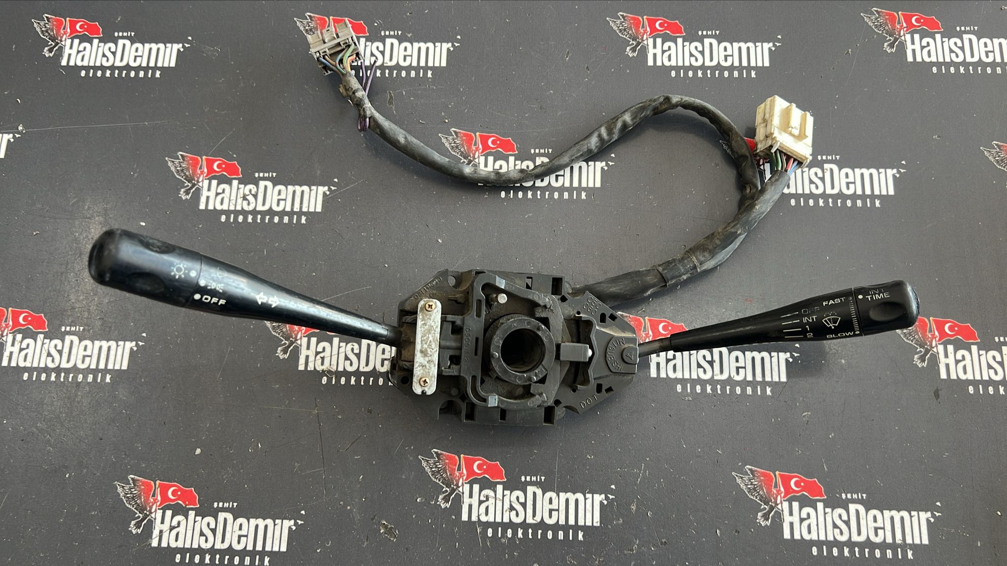 MITSUBISHI LANCER SİNYAL SİLECEK KOLU
