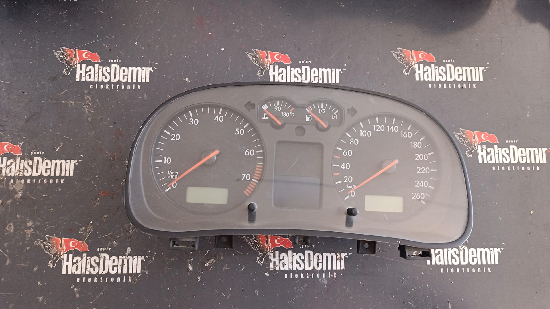 1J0920826A VOLKSWAGEN GOLF 4 GÖSTERGE PANELİ KİLOMETRE SAATİ