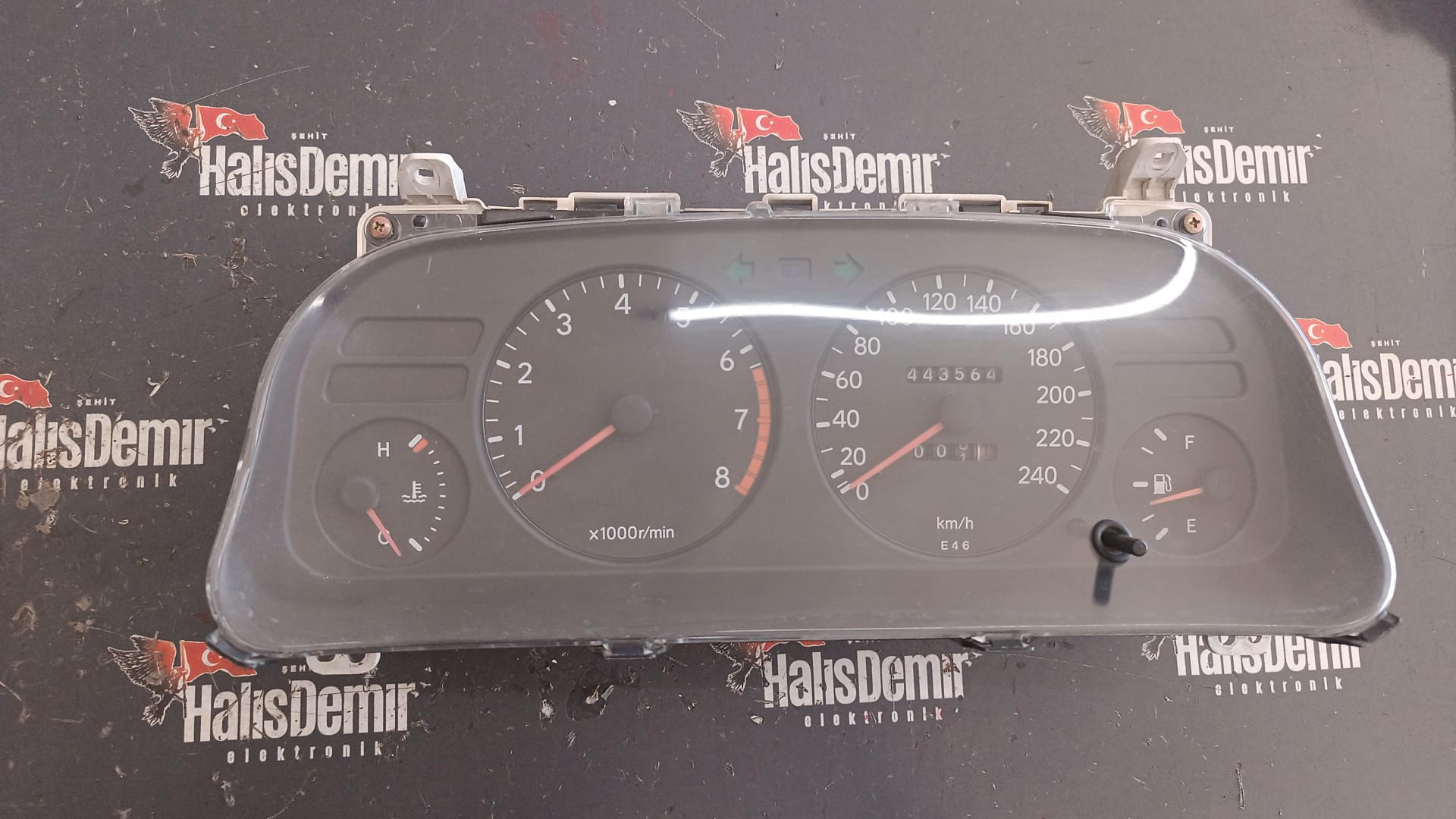 83200-1E223 TOYOTA COROLLA EFSANA KASA GÖSTERGE PANELİ KİLOMETRE SAATİ