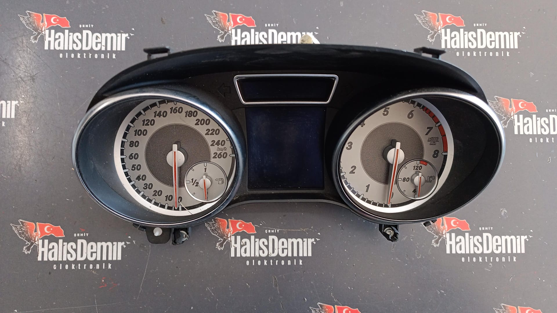 MERCEDES GLA W156 KİLOMETRE SAATİ GÖSTERGE PANELİ 0263698130